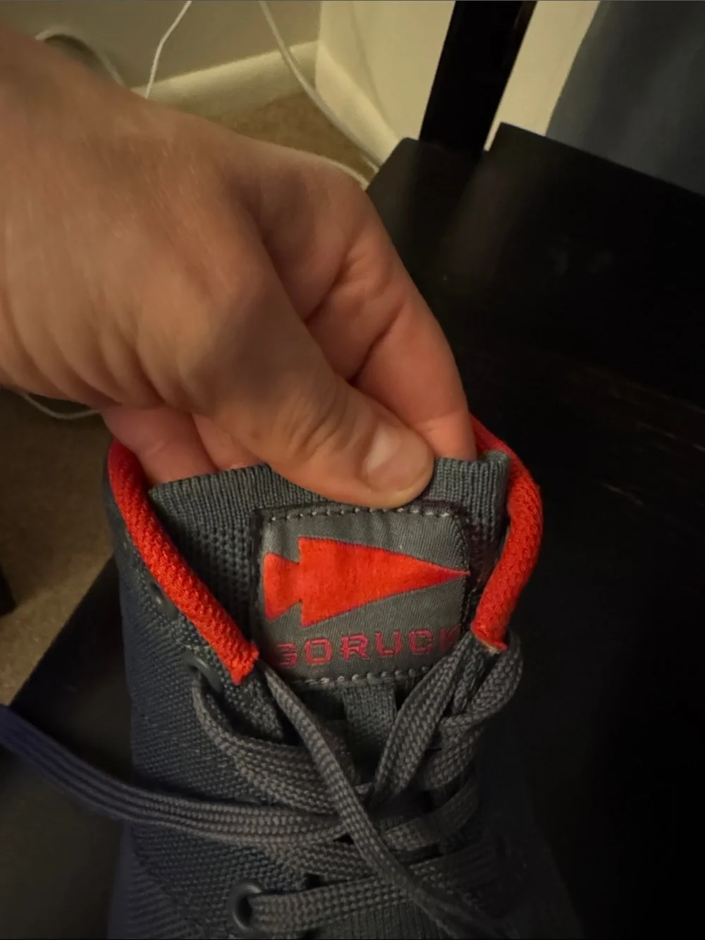 Women's Goruck trainers in Gray with Red Trim